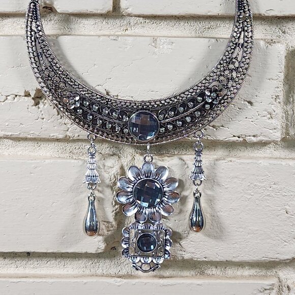 Vintage Womens Tibetan Silver Crytals Necklace Statement 18" - Picture 2 of 5